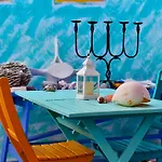 Poecylia Bed & Breakfast 4*